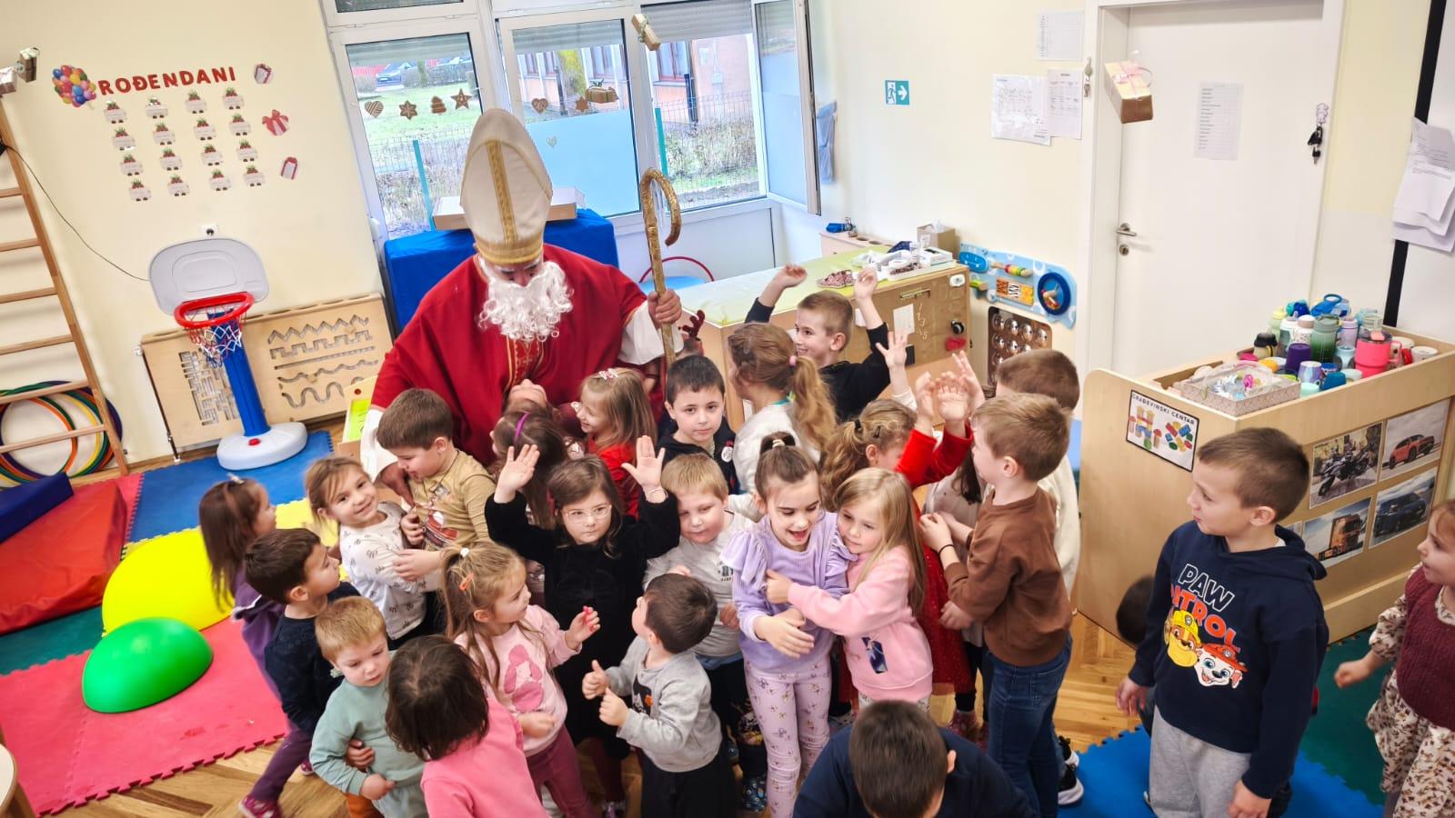 DOLAZAK SVETOG NIKOLE I KRAMPUSA